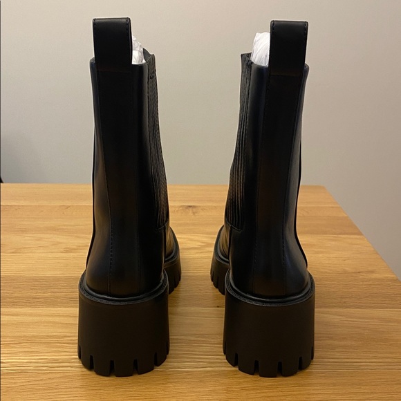 New in Box Loeffler Randall size 9 Trixie Black Zip Front Lug Boot - Picture 6 of 9